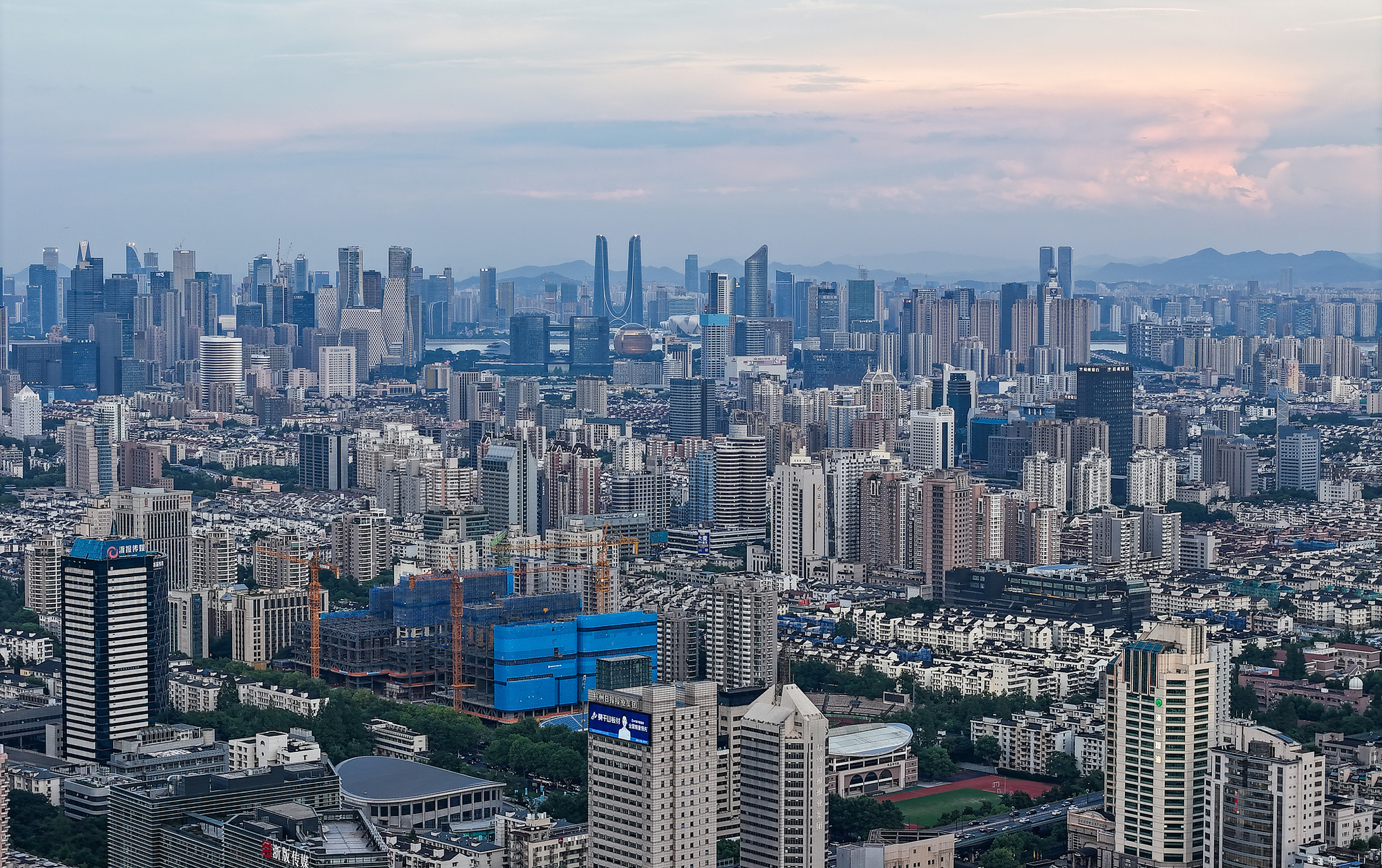 词读懂稳楼市“组合拳”爱游戏ayx4个关键(图1)